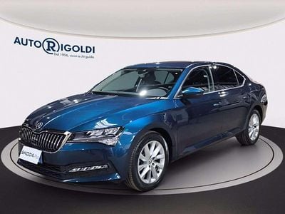 Usata Skoda Superb Executive 150 CV (110 kW) 2023 Blu lava metallizzato Berlina