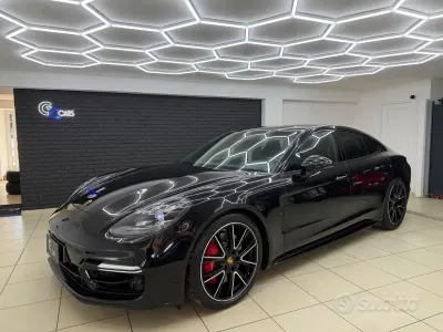 Usata Porsche Panamera 460 CV (338 kW) 2019 Nero Utilitaria