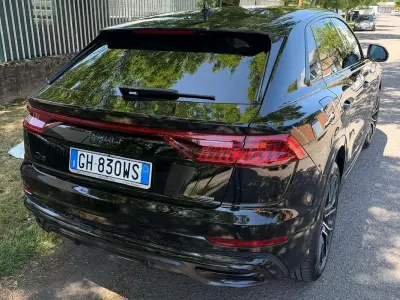 Usata Audi Q8 Sport 286 CV (210 kW) 2022 Nero SUV