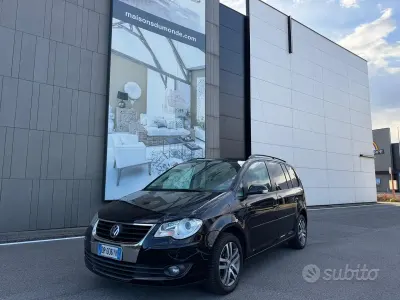 Usata VW Touran Trendline 102 CV (75 kW) 2008 Nero Monovolume