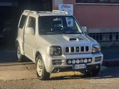 Usata Suzuki Jimny 86 CV (63 kW) 2008 Grigio SUV