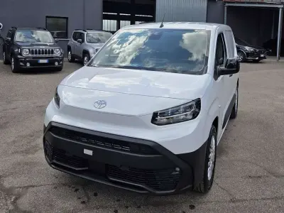 Neu Toyota Proace City City 61 kW (84 PS) 2025 Other Van / Kleinbus