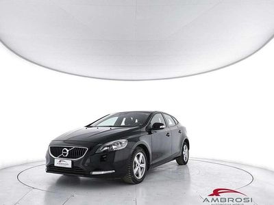 Usata Volvo V40 Business Edition 120 CV (88 kW) 2017 Nero Utilitaria