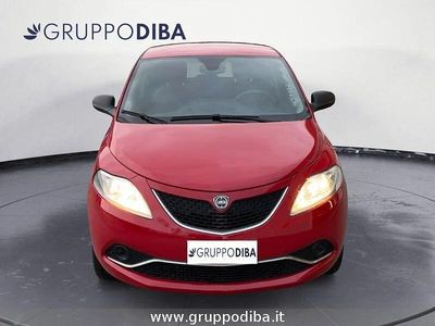 Usata Lancia Ypsilon 80 CV (58 kW) 2015 Rosso Utilitaria