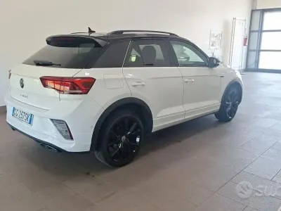Usata VW T-Roc 150 CV (110 kW) 2022 Bianco SUV