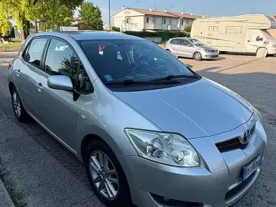 Usata Toyota Auris 90 CV (66 kW) 2008 Grigio Utilitaria