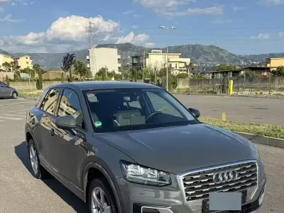 Usata Audi Q2 Comfort 116 CV (85 kW) 2018 Grigio SUV