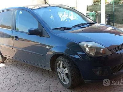 Gebraucht Ford Fiesta 68 PS (50 kW) 2008 Blau Kleinwagen