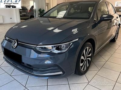 Usata VW Golf VIII Active 131 CV (96 kW) 2022 Grigio Berlina