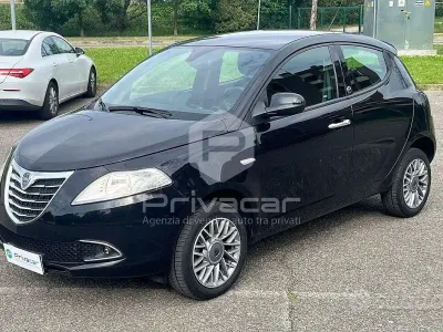 Begagnad Lancia Ypsilon Gold 85 HK (62 kW) 2013 Svart Halvkombi