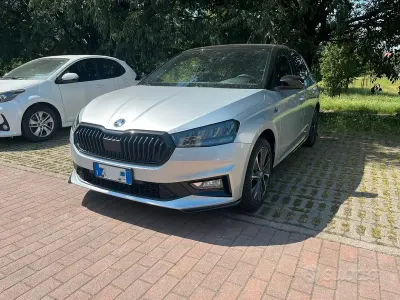 Usata Skoda 110 R Monte Carlo 110 CV (80 kW) 2024 Grigio Berlina