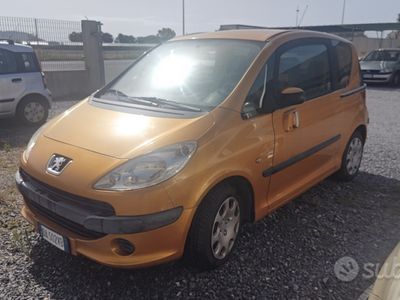 usata Peugeot 1007 neopatentati