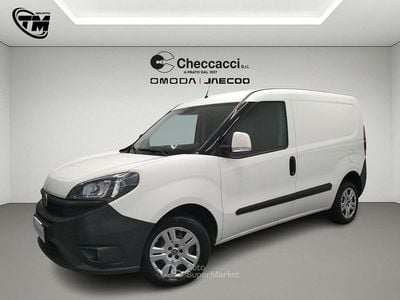 Usata Fiat Doblò 95 CV (69 kW) 2019 Bianco Monovolume
