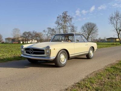 Usata Mercedes 250 150 CV (110 kW) 1967 Bianco
