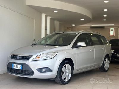 Usata Ford Focus 90 CV (66 kW) 2008 Grigio Station wagon
