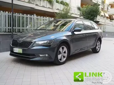Usata Skoda Superb Executive 150 CV (110 kW) 2017 Grigio Station wagon