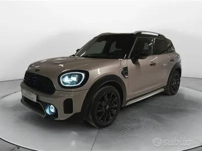 Begagnad Mini Cooper D Countryman Classic 150 HK (110 kW) 2023 Röd SUV