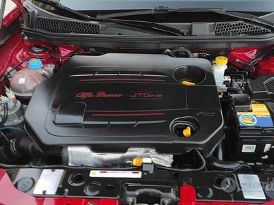 Usata Alfa Romeo Giulietta 140 CV (102 kW) 2012 Rosso Utilitaria