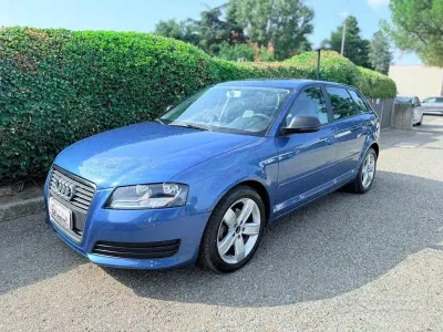 Usata Audi A3 Attraction 140 CV (102 kW) 2009 Blu Utilitaria