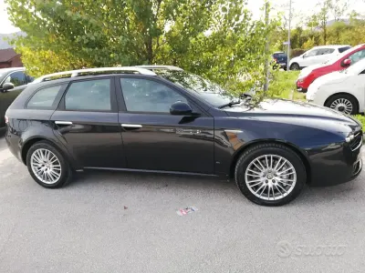 Usata Alfa Romeo 159 209 CV (153 kW) 2008 Nero Station wagon