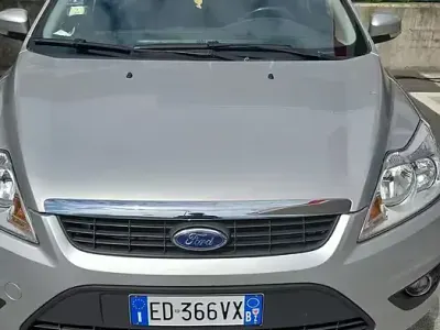 Usata Ford Focus 100 CV (73 kW) 2011 Grigio Berlina