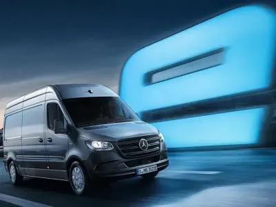 Nuova Mercedes E-Sprinter 100 kW (136 CV) 2026 Bianco Furgone
