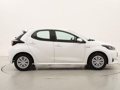 Begagnad Toyota Yaris Hybrid Business Edition 116 HK (85 kW) 2021 Halvkombi