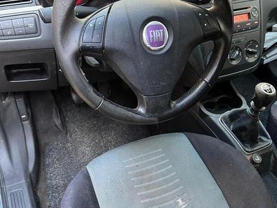 Usata Fiat Grande Punto 65 CV (47 kW) 2008 Grigio Utilitaria