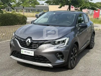 Usata Renault Captur Intens 116 CV (85 kW) 2021 Grigio SUV