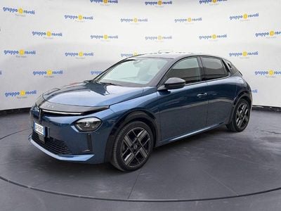 Usata Lancia Ypsilon 114 kW (156 CV) 2024 Blu/azzurro Utilitaria