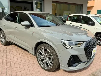 Usata Audi Q3 Sportback S-Line 150 CV (110 kW) 2021 Grigio SUV