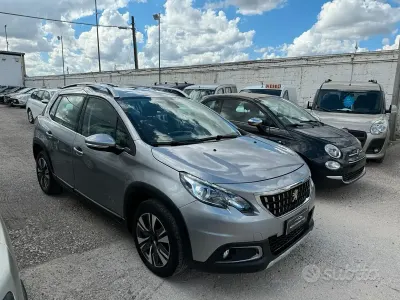 Usata Peugeot 2008 Allure 102 CV (75 kW) 2019 Grigio SUV