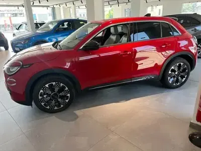 Usata Fiat 600 La Prima 110 CV (80 kW) 2025 Rosso SUV