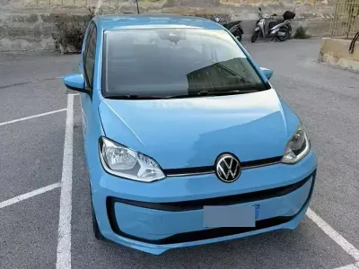 Begagnad VW up! move up! 60 HK (44 kW) 2020 Blå Halvkombi