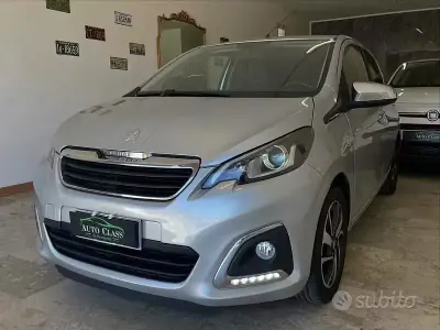 Usata Peugeot 108 Allure 69 CV (50 kW) 2018 Grigio Berlina