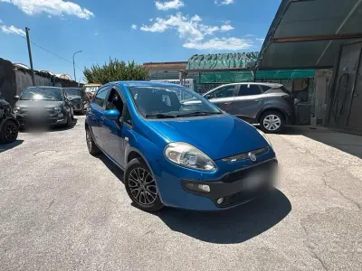 Usata Fiat Punto Evo 75 CV (55 kW) 2011 Bluazzurro Utilitaria