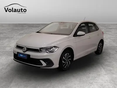 Begagnad VW Polo Life 90 HK (66 kW) 2023 Beige Sedan