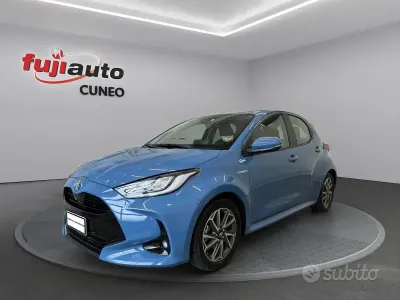 Gebraucht Toyota Yaris Hybrid Trend 116 PS (85 kW) 2021 Grau Kleinwagen