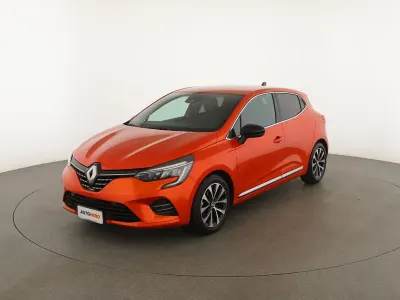 Usata Renault Clio Techno 140 CV (102 kW) 2023 Arancio Utilitaria