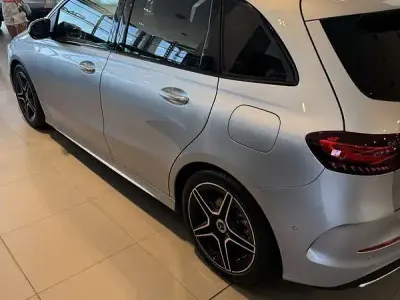 Usata Mercedes B180 Premium 116 CV (85 kW) 2024 Utilitaria