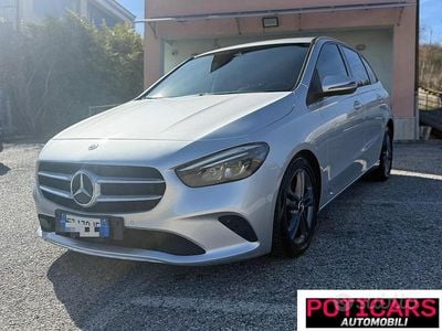 Usata Mercedes B180 Premium 115 CV (84 kW) 2019 Grigio Monovolume