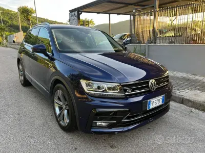 Usata VW Tiguan R-line 116 CV (85 kW) 2018 Blu SUV
