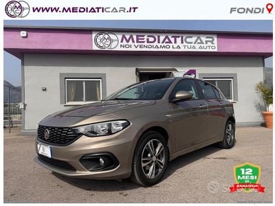 Usata Fiat Tipo Easy 120 CV (88 kW) 2017 Oro Berlina