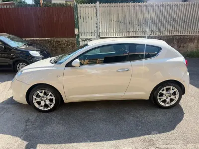 Usata Alfa Romeo MiTo Distinctive 95 CV (69 kW) 2012 Beige Utilitaria