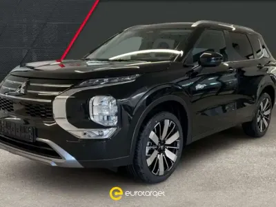 Nuova Mitsubishi Outlander P-HEV Intense 224 CV (164 kW) 2026 Nero Station wagon