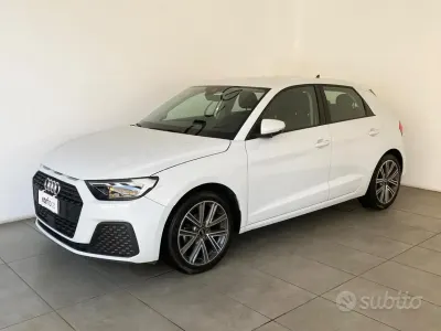Usata Audi A1 Ambiente 95 CV (69 kW) 2022 Bianco metallizzato SUV
