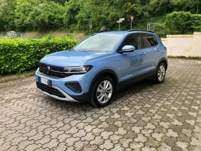 Usata VW T-Cross Edition 116 CV (85 kW) 2024 Clear blue metallizzato SUV