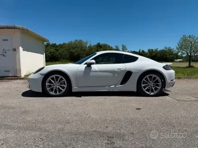 Usata Porsche Cayman 2018 Coupé