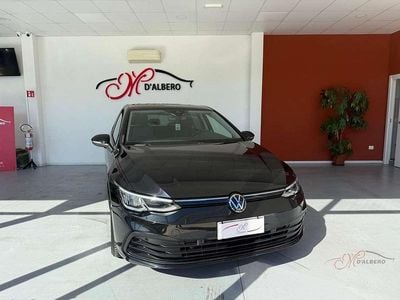 Usata VW Golf VIII Life 116 CV (85 kW) 2022 Nero Utilitaria