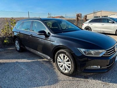 Usata VW Passat Comfortline 150 CV (110 kW) 2016 Nero Station wagon